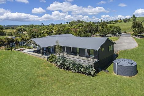 Photo of property in 79 Kanohi Road, Kaukapakapa, 0873