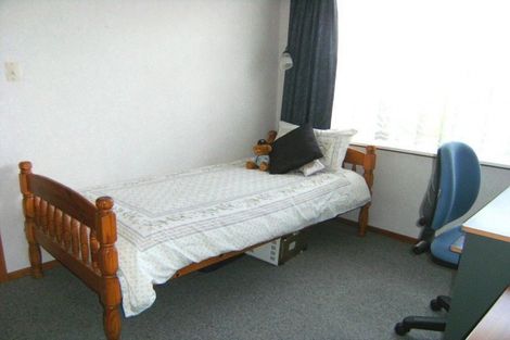 Photo of property in 55 Queenwood Road, Levin, 5510