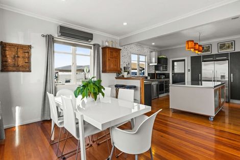 Photo of property in 236 Kennedy Road, Onekawa, Napier, 4110