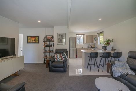 Photo of property in 2 Ridge Road, Tairua, 3508