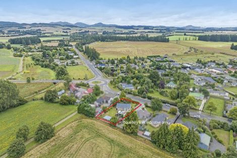 Photo of property in 2577 Bealey Road, Hororata, 7572