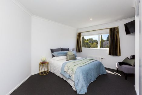 Photo of property in 16 Comeskey Grove, Elderslea, Upper Hutt, 5018