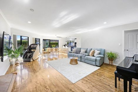 Photo of property in 4 Shankill Place, East Tamaki, Auckland, 2013