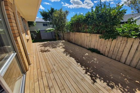Photo of property in 7 Palm Court Drive, Glen Eden, Auckland, 0602
