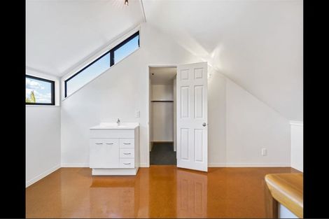 Photo of property in 9 Renoir Street, West Harbour, Auckland, 0618