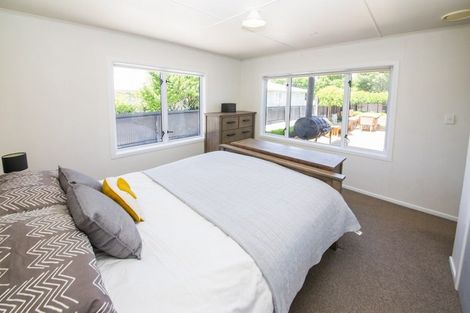 Photo of property in 64 Middle Road, Havelock North, 4130