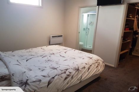 Photo of property in 379 Muritai Road, Eastbourne, Lower Hutt, 5013