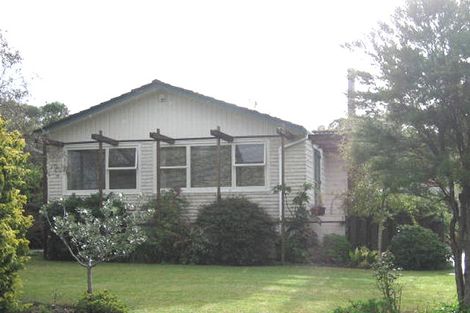 Photo of property in 10 Eyre Street, Henderson, Auckland, 0612