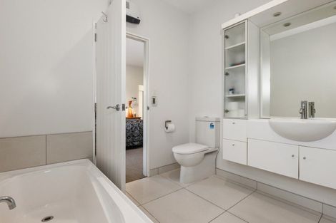 Photo of property in 142 North Parade, Richmond, Christchurch, 8013