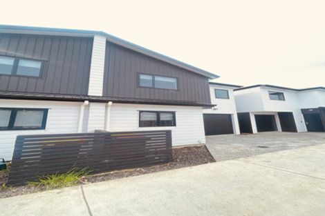 Photo of property in 4/2 Smiths Avenue, Papakura, 2110