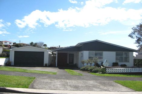 Photo of property in 6 Handley Place, Glen Avon, New Plymouth, 4312