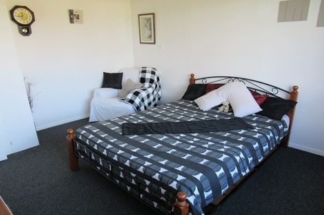 Photo of property in 12 Burns Street, Hawera, 4610