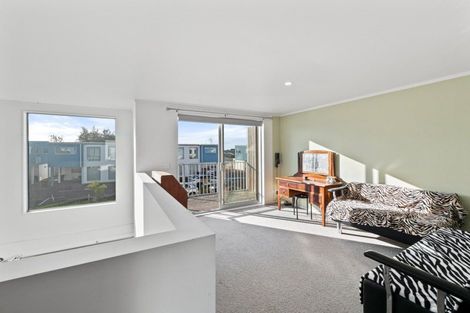 Photo of property in 31 Reynolds Place, Papamoa Beach, Papamoa, 3118