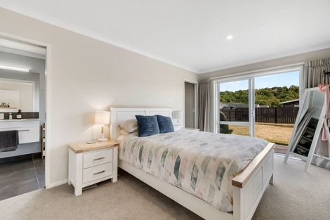 Photo of property in 58 Montgomery Crescent, Kinloch, Taupo, 3377