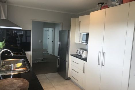 Photo of property in 1/16 Fairway Avenue, Red Beach, 0932