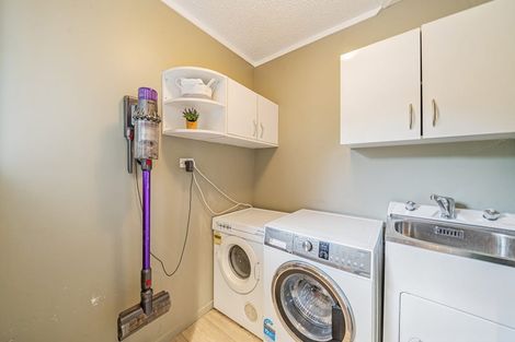 Photo of property in 26 Woolwich Close, Whitby, Porirua, 5024