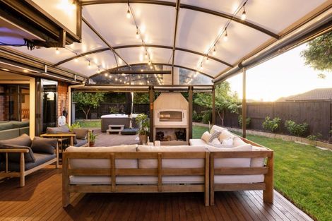 Photo of property in 32 Winchester Place, Rototuna North, Hamilton, 3210