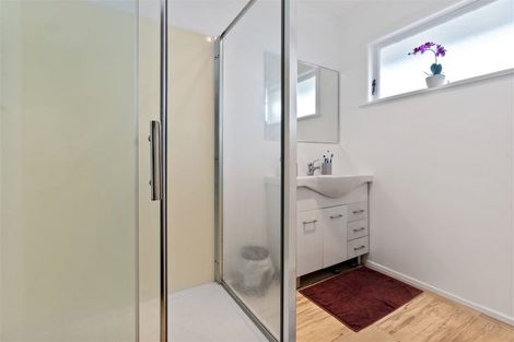 Photo of property in 2/218 Shirley Road, Papatoetoe, Auckland, 2025