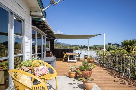 Photo of property in 32 Taipari Avenue, Raglan, 3225