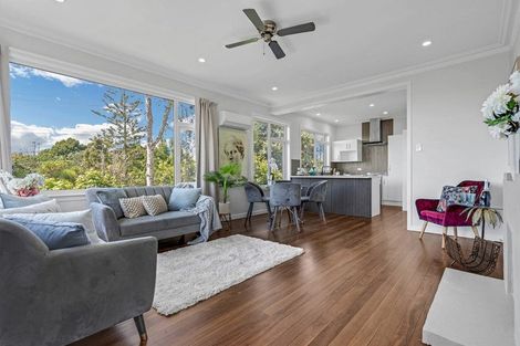 Photo of property in 2 Fairmount Road, Titirangi, Auckland, 0604