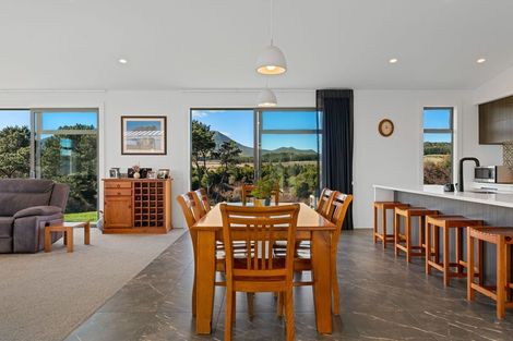 Photo of property in 47 Botanical Heights Drive, Waipahihi, Taupo, 3330