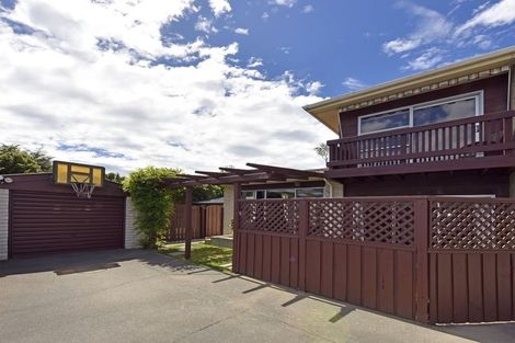 Photo of property in 8b Wyatt Place, Russley, Christchurch, 8042
