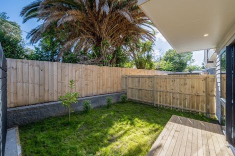 Photo of property in 140e Edgewater Drive, Pakuranga, Auckland, 2010