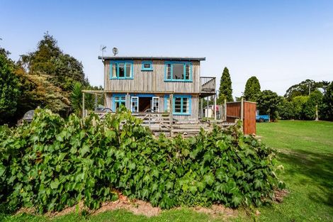 Photo of property in 100 Conway Road, Eltham, 4322