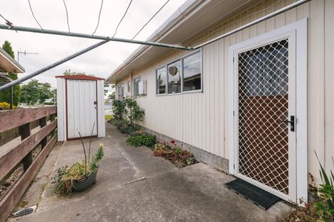 Photo of property in 1/57 Abraham Crescent, Milson, Palmerston North, 4414