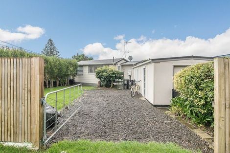 Photo of property in 59 Waimea Road, Waikanae Beach, Waikanae, 5036