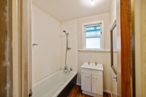 Photo of property in 10 Atkins Street, Patutahi, Gisborne, 4072