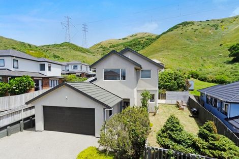 Photo of property in 66 Erlestoke Crescent, Churton Park, Wellington, 6037