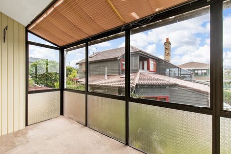 Photo of property in 1/43 Eastcliffe Road, Castor Bay, Auckland, 0620