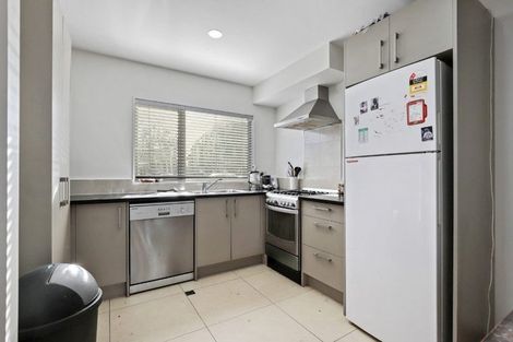 Photo of property in 1/4 Littler Place, Hamilton East, Hamilton, 3216