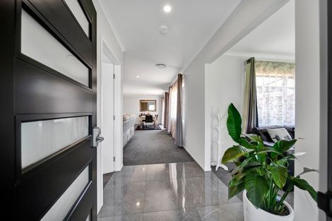 Photo of property in 23 Garrett Drive, Whalers Gate, New Plymouth, 4310