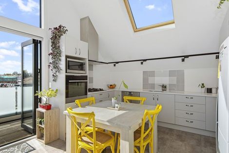 Photo of property in 9 Bartlett Street, Riccarton, Christchurch, 8011