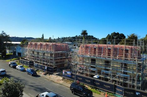 Photo of property in 18 Hellyers Street, Birkdale, Auckland, 0626