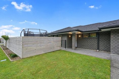 Photo of property in 9 Tradewinds Drive, Whitby, Porirua, 5024