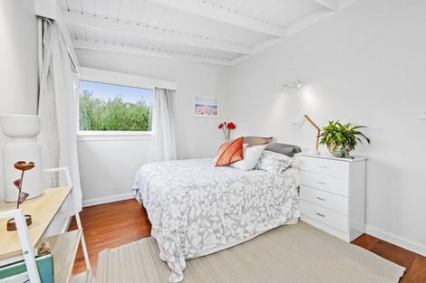 Photo of property in 31 Broadway Avenue, Waikuku Beach, 7473