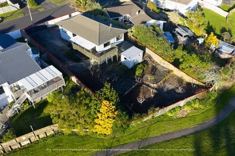 Photo of property in 70 De Quincey Terrace, Highland Park, Auckland, 2010