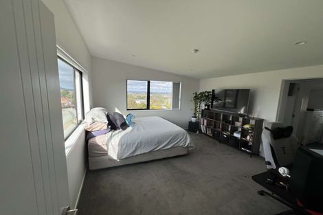 Photo of property in 8e Grenada Avenue, Forrest Hill, Auckland, 0620