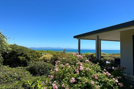 Photo of property in 25 Bay Vista Drive, Pohara, Takaka, 7183