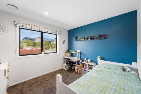 Photo of property in 13 Kotare Drive, Wanaka, 9305