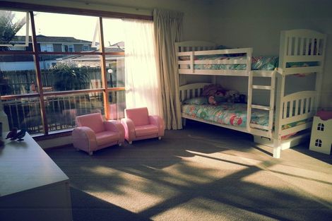 Photo of property in 10 Rimu Road, Mangere Bridge, Auckland, 2022