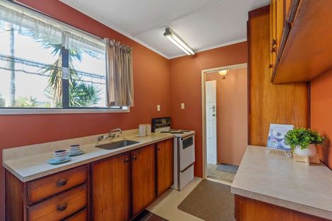 Photo of property in 2/22 Captain Scott Road, Glen Eden, Auckland, 0602