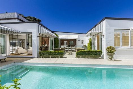 Photo of property in 33 Cheltenham Road, Devonport, Auckland, 0624