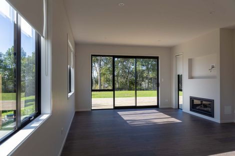 Photo of property in 1235 East Coast Road, Redvale, Albany, 0794