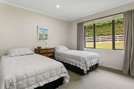 Photo of property in 19 Maple Grove, Acacia Bay, Taupo, 3385