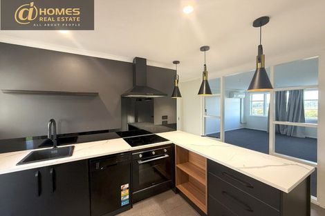 Photo of property in 3/237 Hepburn Road, Glendene, Auckland, 0602
