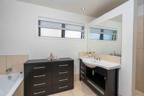 Photo of property in 7 Haines Grove, Rainbow Point, Taupo, 3330